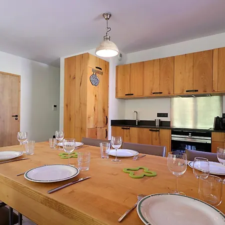 Сasa de vacaciones Combe -spacieux 4/6 Personnes Avec Grand Balcon *